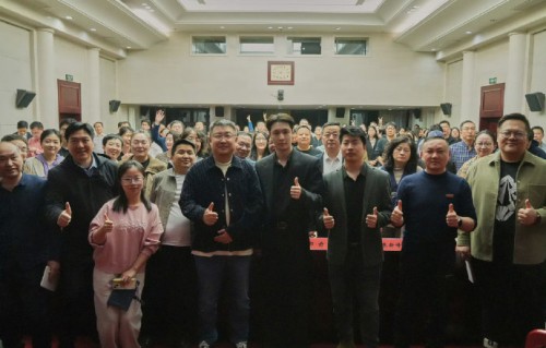 张艺兴为《不说话的爱》学了多久手语？