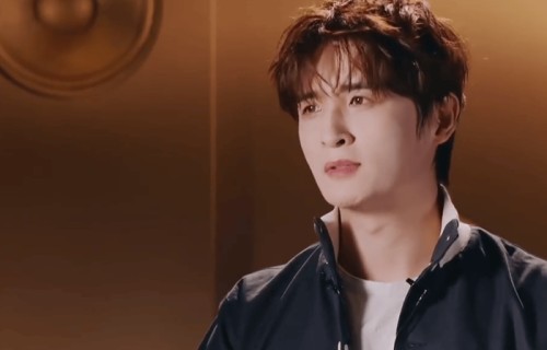 张远回应被乐评人耳帝说“没天赋”评价：我不接受