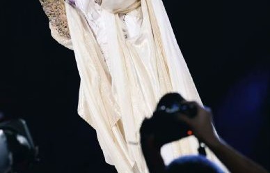 业内其他音乐人对这次五月天周深的梦幻联动有何评价？|巡演|花篮|代际|乌兰图雅|圈层