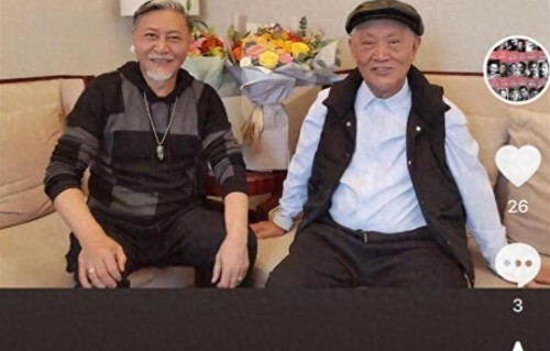 戏里戏外都是父子，但却不同姓，如今儿子英年早逝，只剩90岁的他
