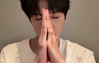 赵一博近期陷入了什么样的争议？