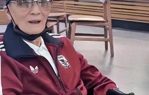 原来89岁谢贤走的那天，是李小龙的53年忌日，周星驰听后天塌了