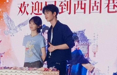 真心藏在细节里！田曦薇庆功宴造型全解剖！看起来随意却含义满满