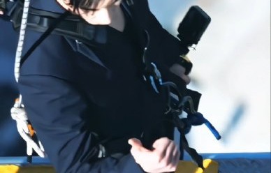 《地球超新鲜2》中龚俊和陈星旭西装蹦极的环节具体在什么地方，有哪些安全保障？|新西兰|天空塔|嘉宾|节目组|奥克兰