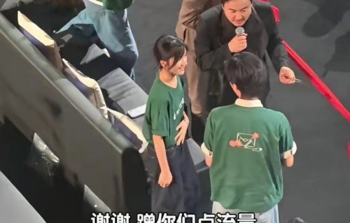 《阿嬷》让新加坡媒体“破防”到失智，官媒亲自下场：你在慌什么？