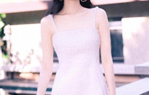 难怪奚梦瑶能嫁入豪门，看看她父母的条件和对女儿的投入就知道了