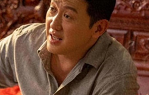 惨不忍睹！演员赵龙豪现状曝光 身材臃肿满脸皱纹，在张译手下打工 