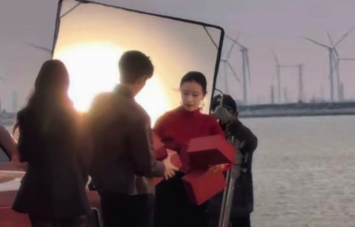 张凌赫倪妮莱州同框路透曝光|美的|氛围
