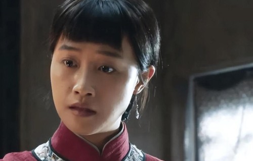 原来她是蓝盈莹母亲，凭一己之力打入商圈，又带女儿再嫁上海富豪