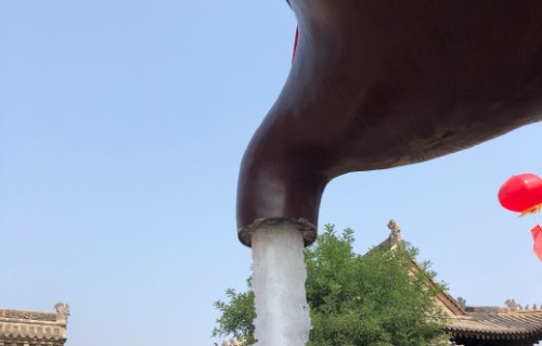 老戏骨王劲松批评‘背台词都要被表扬’反映了影视行业哪些乱象？