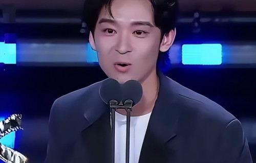 董子健求工作被嘲卖惨，折射影视寒冬，演员也开始“没戏拍”了吗