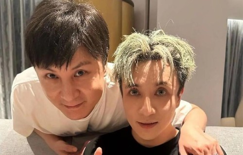 47岁朱桢，再婚娶美女教师生2子，婚姻幸福成人生赢家
