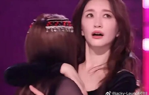 节目组对于李小冉“有黑幕”的言论及票数差异有何官方回应？|谢娜|安崎|沉默|综艺|质疑