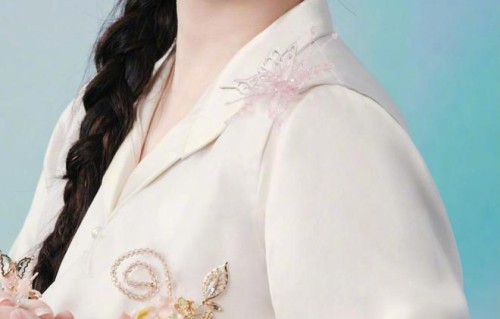 美女壁纸｜第1788期 · 阚清子：从容沉淀，活出独立温柔的人生姿态