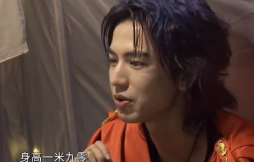 张凌赫为什么坚持自称189cm？