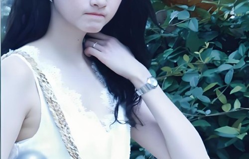 关晓彤《红掌》要爆？仅凭几组路透，就让全网坐不住了