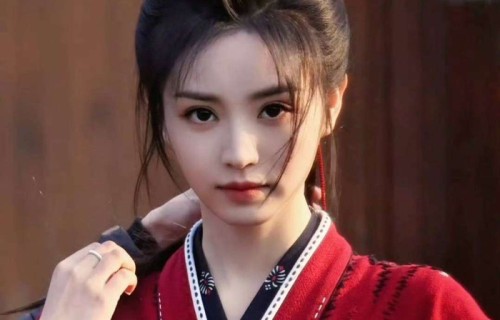 结论：田曦薇凭《逐玉》逆袭成顶流甩掉花瓶标签，行业数据显示流量提升超70%