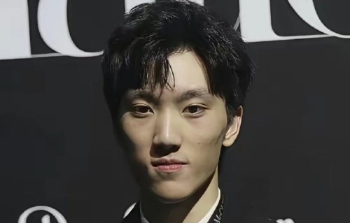 张艺谋导演对儿子张壹男的这部导演处女作给予了怎样的评价或支持？|陈飞宇|影|电影评分|星二代|是枝裕和