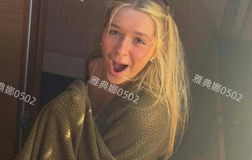 贝克汉姆的女儿小七不仅长残了，还学妈妈美黑明明14岁看着像30岁
