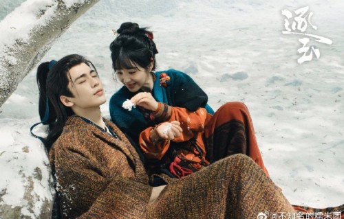 张凌赫通过手写长文告别角色的方式，在娱乐圈引发了怎样的反响？