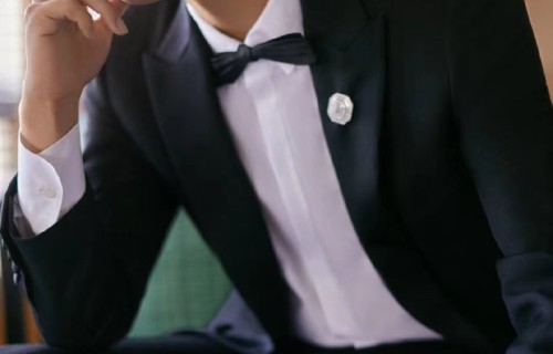杨洋:年轻演员中的翘楚,凭借才华和努力成为影视界的璀璨明星|孟阿赛|情感|成龙|灾区|捐款