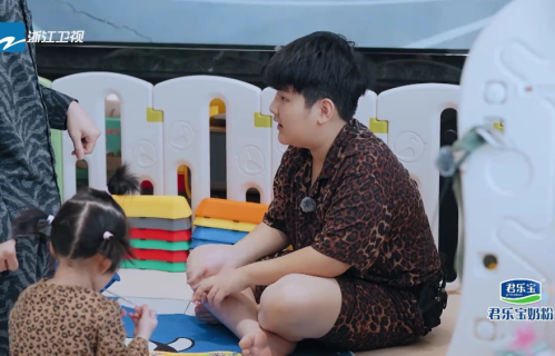 《我们的爸爸2》橙子为啥不喊郭孟旭爸？不是孩子没礼貌，是他自己没立住！