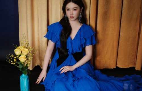 网友对阚清子拼命训练的态度主要分为哪几种不同的看法？|娱乐圈|自律|导师|训练室|参照系