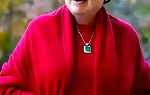 陈丽华去世3天，好友曝迟重瑞真实现状，宠妻剃发传闻早真相大白 