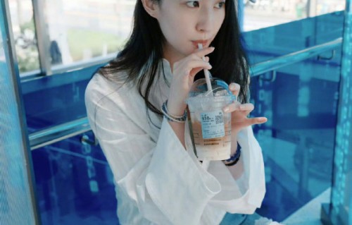 刘亦菲此前还有哪些经典的素颜出镜名场面？