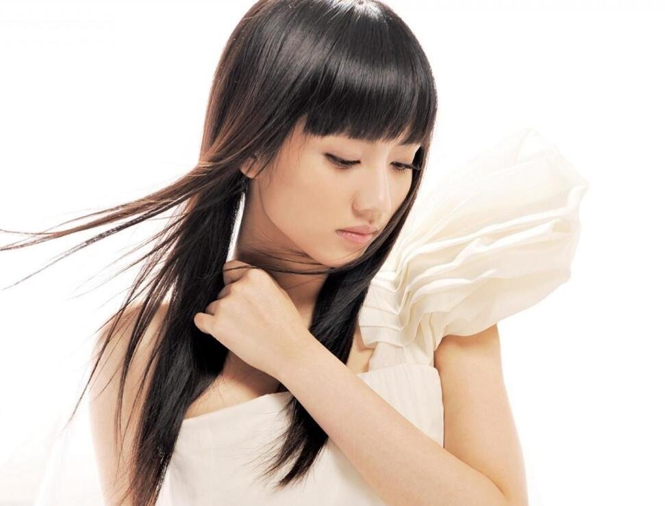 邓凯机场被围堵躲进厕所 从“路人”到“焦点”