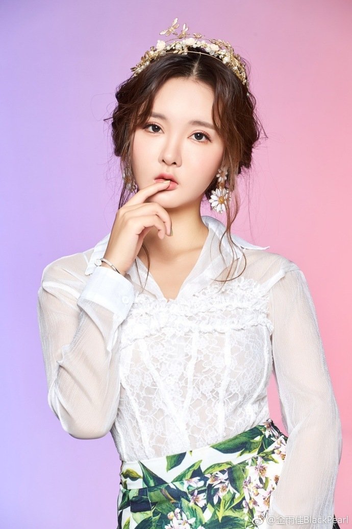 2026白玉兰奖将至，孙俪杨紫或争视后，肖战于和伟成冲奖大热门_手机新浪网