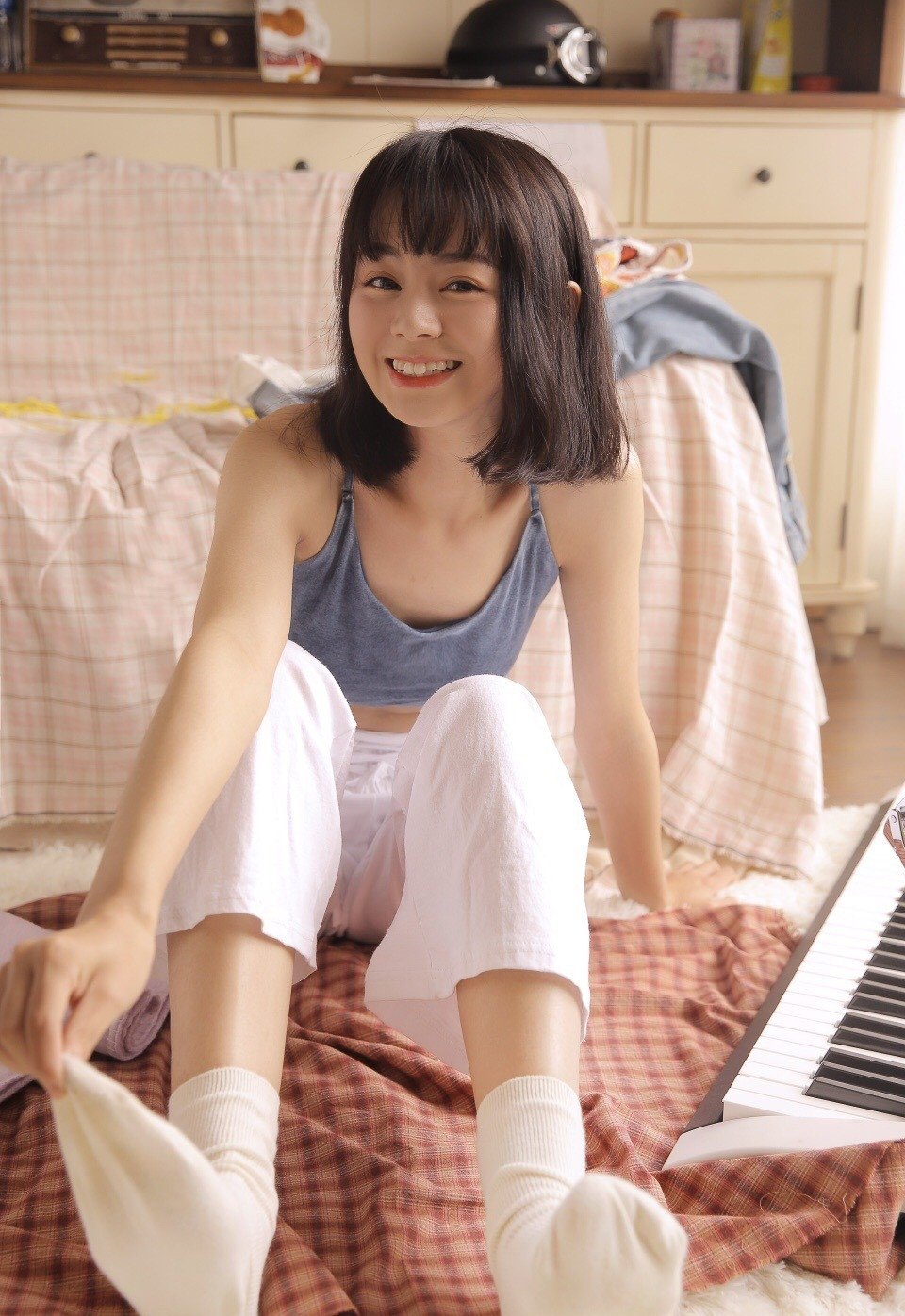 马嘉祺和宋亚轩在《我有一个朋友》第八期策划中具体如何打破‘刻板印象’？