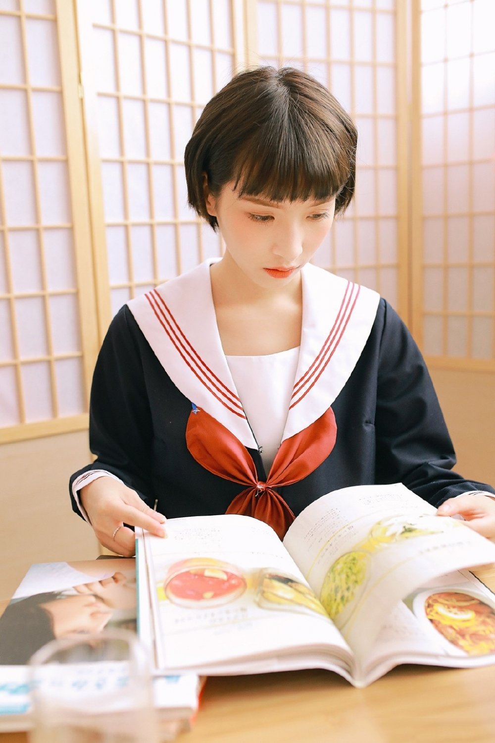 薛之谦演唱会视角反差火了！高价内场竟不如低价山顶？ 