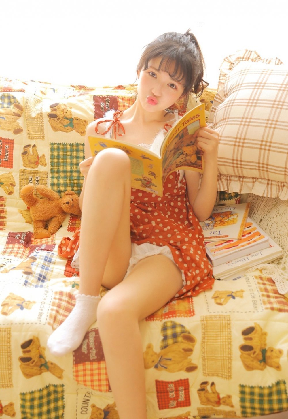 佘诗曼在《新闻女王2》中的表现获得了哪些职业成就？