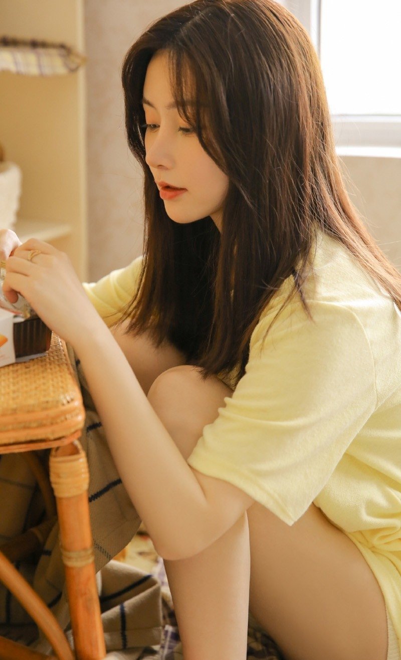 79岁郑少秋官宣退休!神隐三年首度发声，一代荧幕大侠从容谢幕_宁静姿态